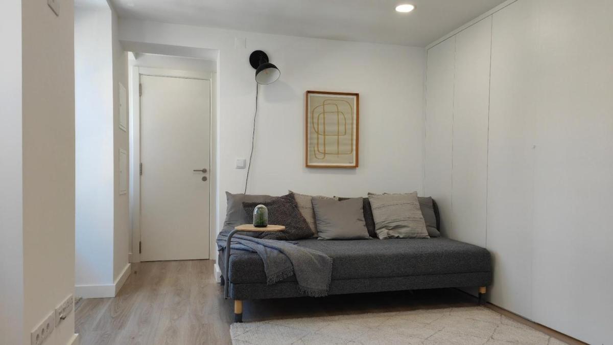 Chiado Modern Attic Duplex 2-bedroom Apartment Lisbon