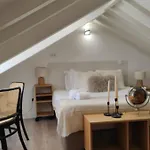 Chiado Modern Attic Duplex 2-Bedroom Apartment