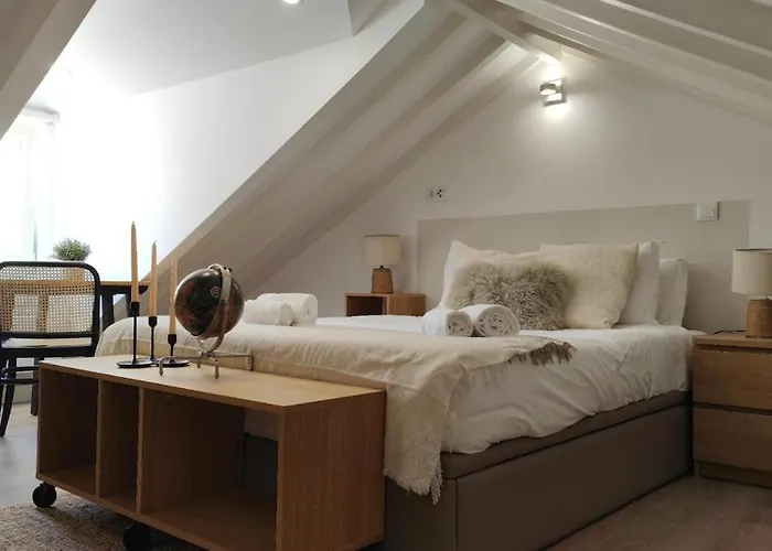 Chiado Modern Attic Duplex 2-Bedroom Apartment